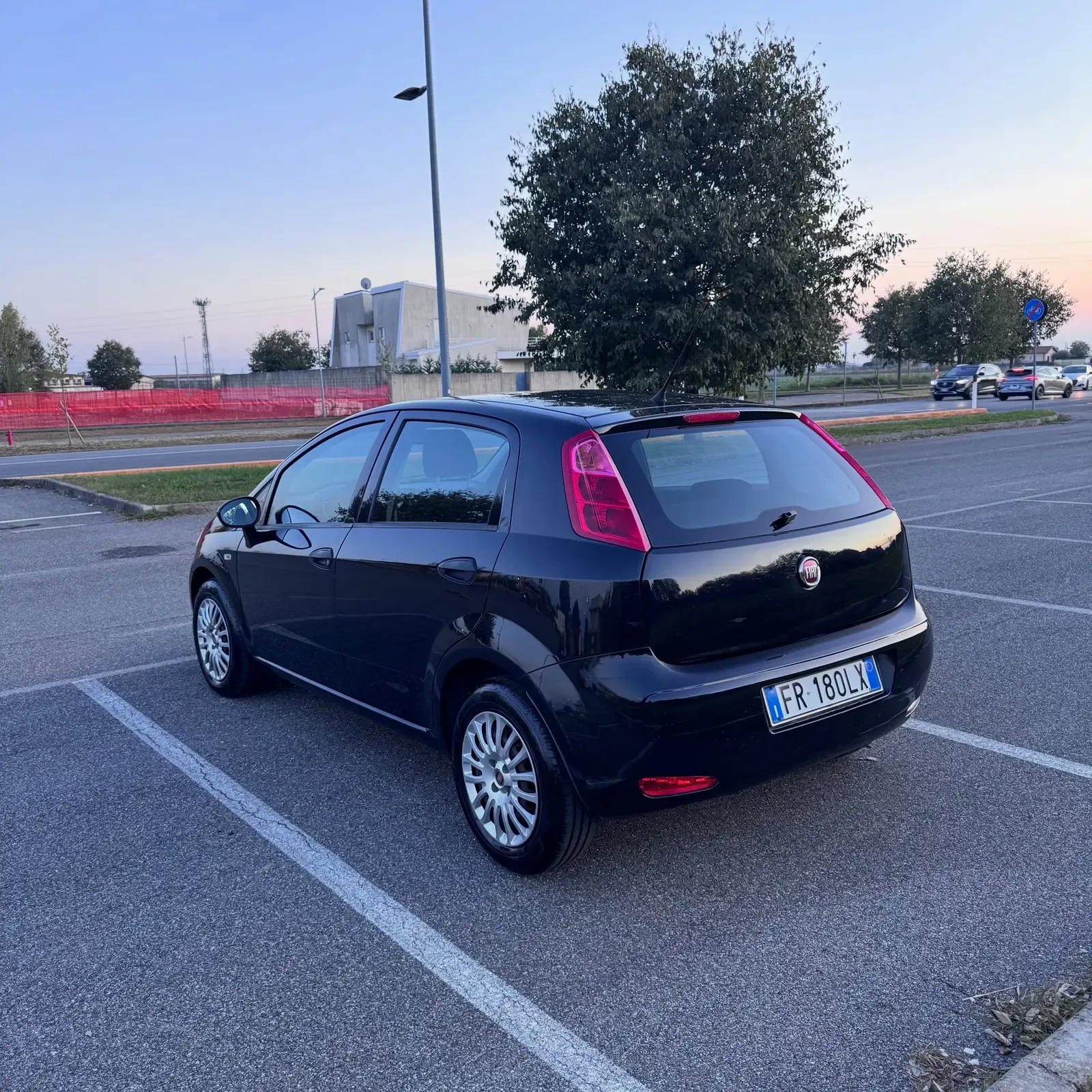 Fiat Punto 1.2 8V 5 porte Street, foto 7 di 12