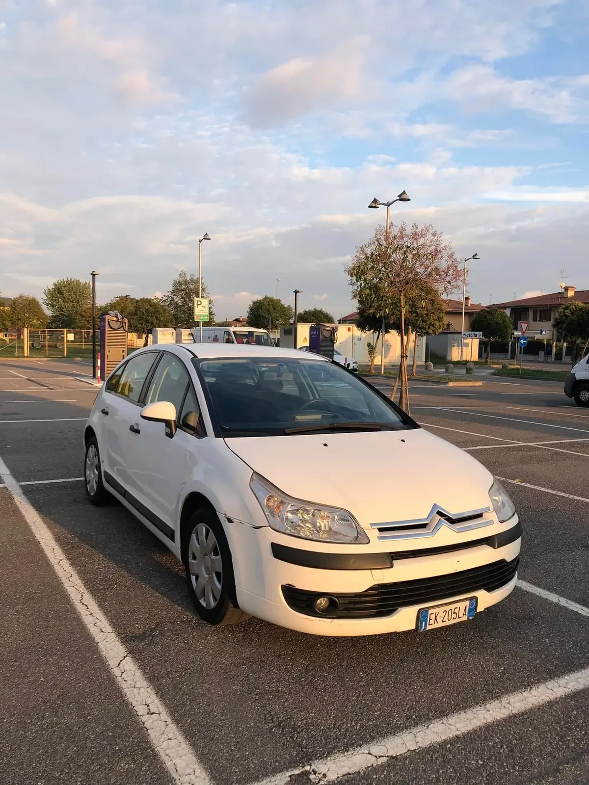 Citroën C4 1.6 HDi Style, foto 7 di 9
