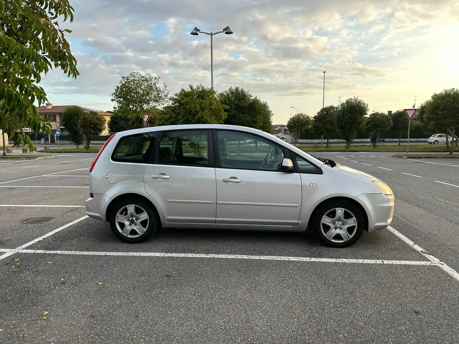 Ford C-Max 1.6 TDCi Style, foto 7 di 10