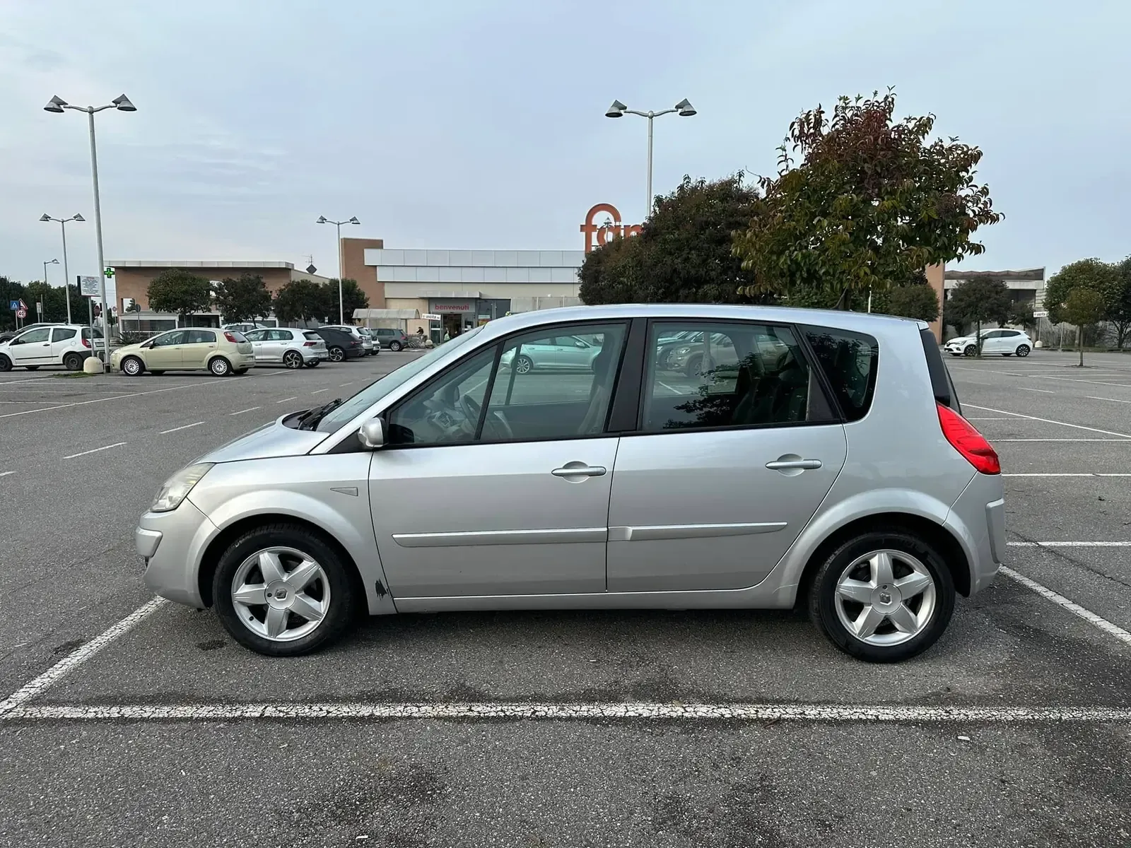 Renault Scénic 1.6 Authentique GPL, foto 7 di 11