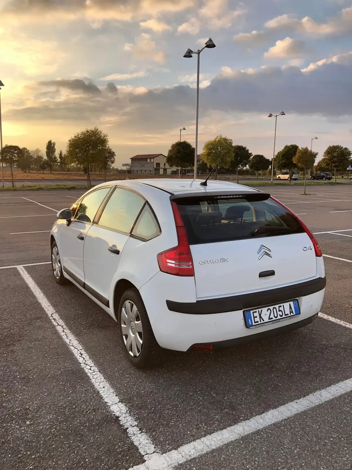 Citroën C4 1.6 HDi Style, foto 8 di 9