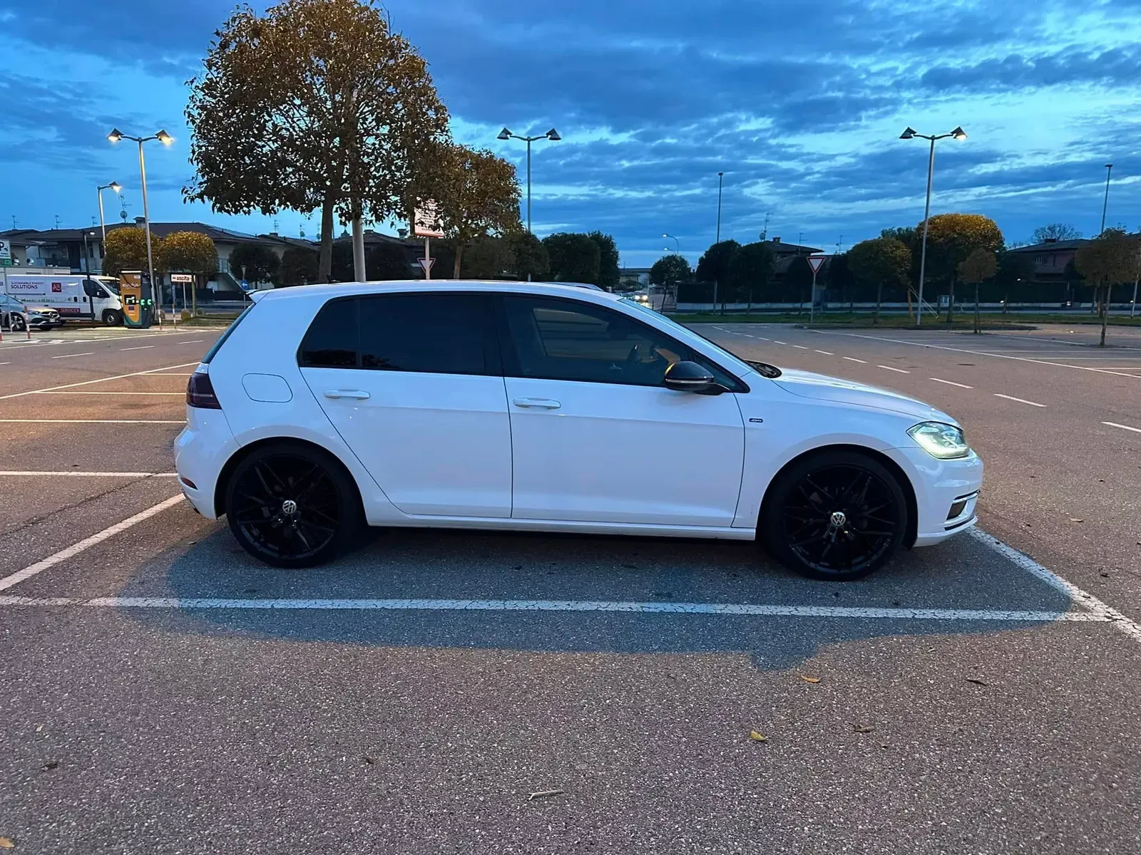 Volkswagen Golf 7 2.0 TDI DSG 4Motion Executive, foto 8 di 10