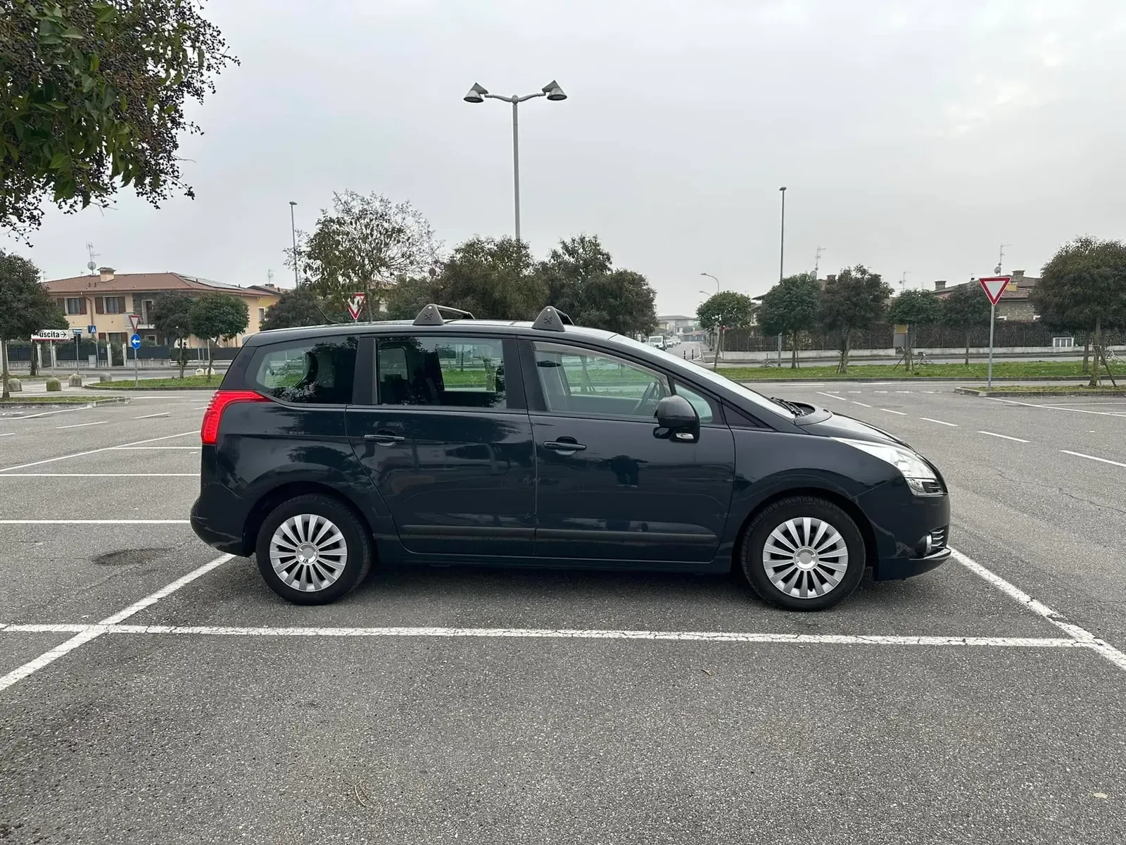 Peugeot 5008 1.6 HDi Tendance, foto 8 di 10