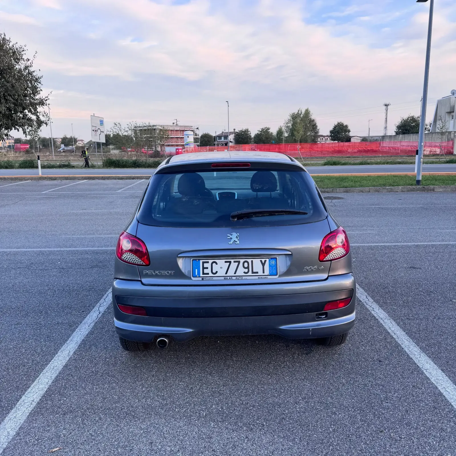 Peugeot 206+ 1.1 60 CV 5 porte Trendy, foto 8 di 10