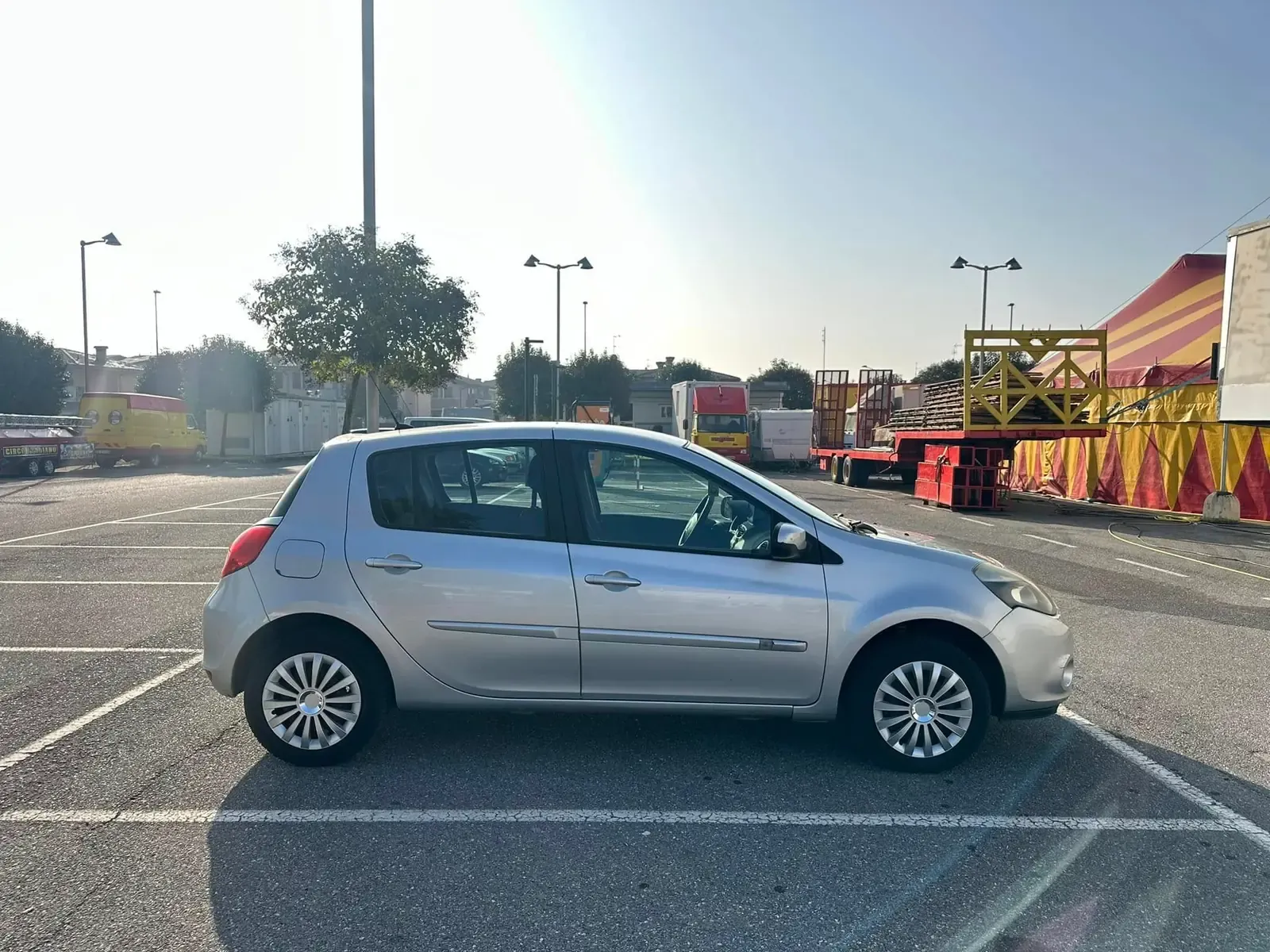 Renault Clio 1.2 Access GPL, foto 9 di 11