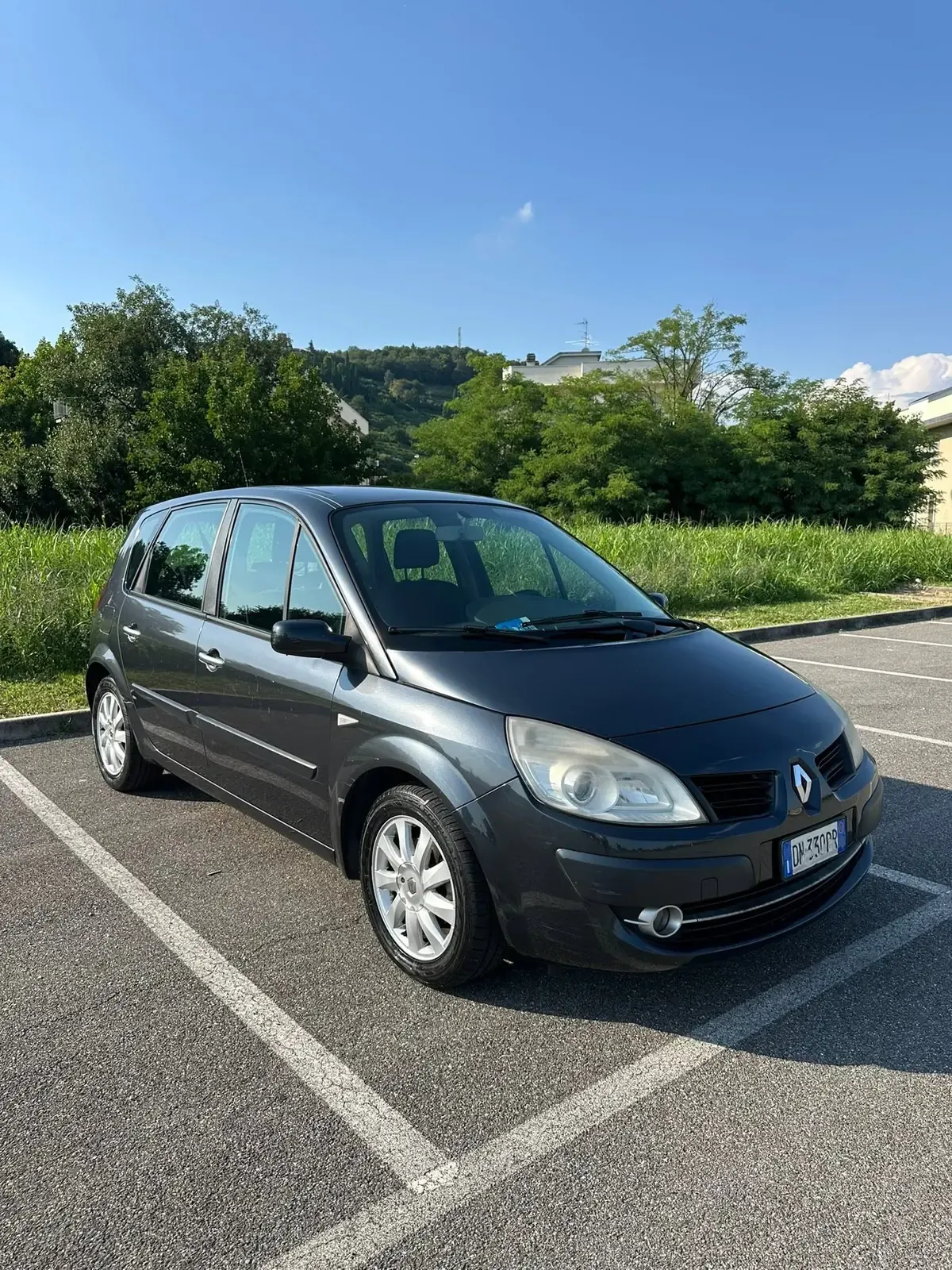Renault Scénic 1.5 dCi Dynamique, foto 9 di 11