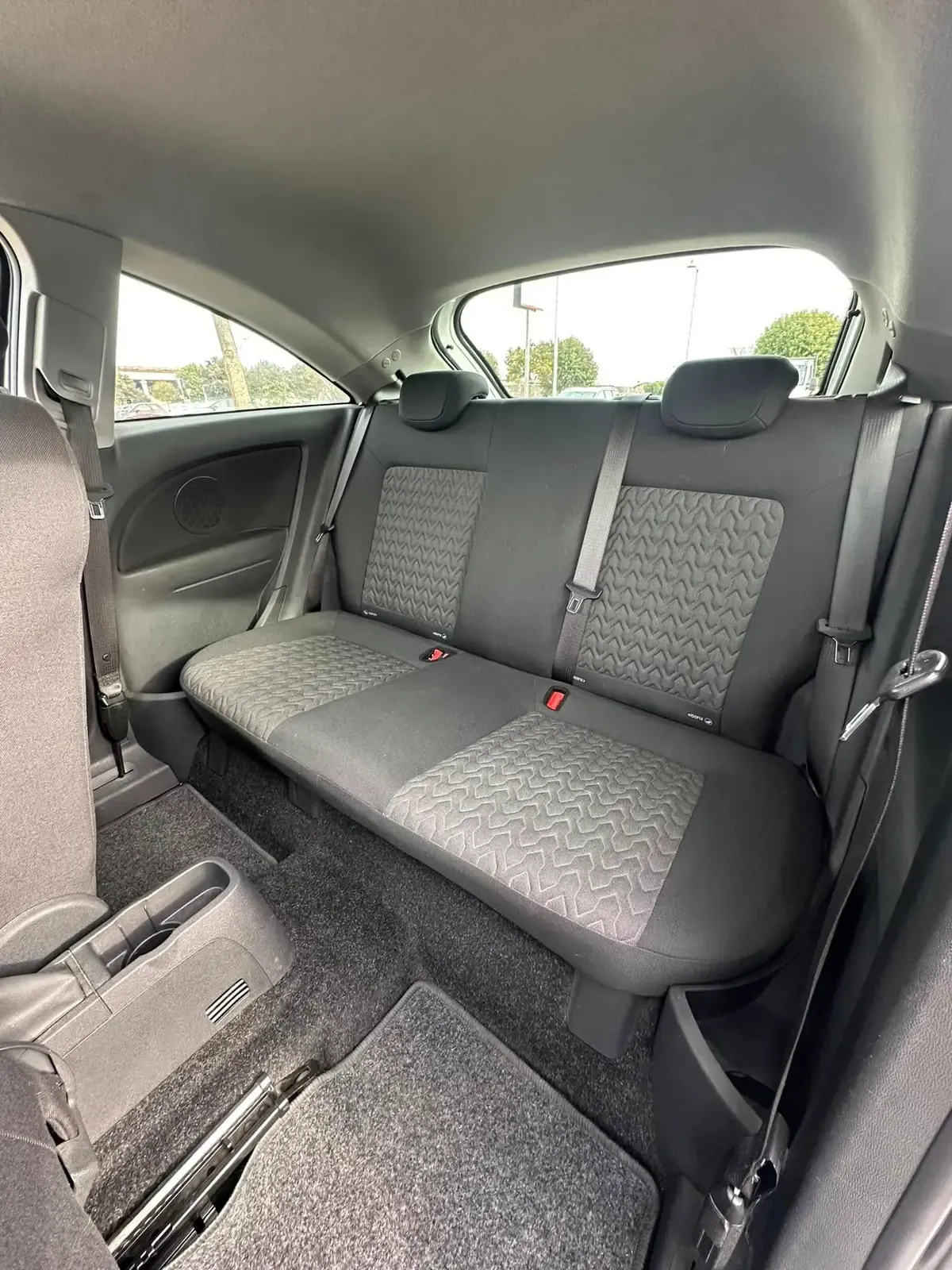 Opel Corsa 1.3 CDTi Edition, foto 9 di 11