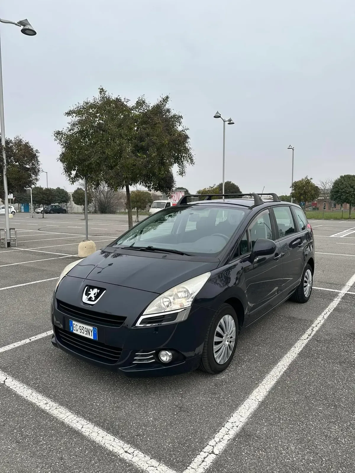 Peugeot 5008 1.6 HDi Tendance, foto 9 di 10