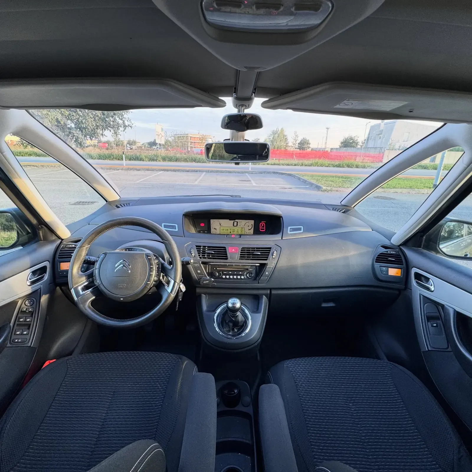 Citroën C4 Grand Picasso 1.6 HDi 110 FAP Business, foto 10 di 13
