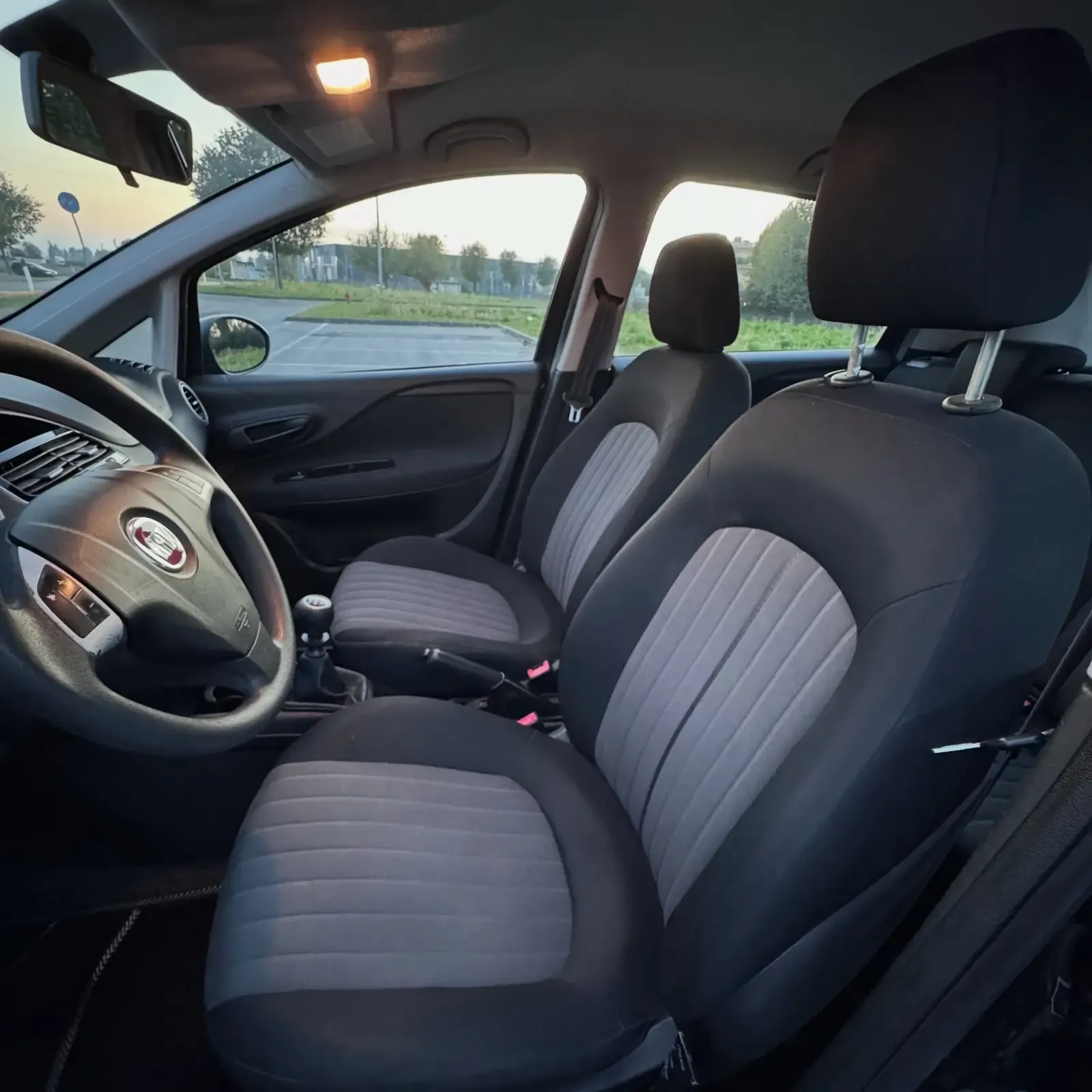 Fiat Punto 1.2 8V 5 porte Street, foto 10 di 12