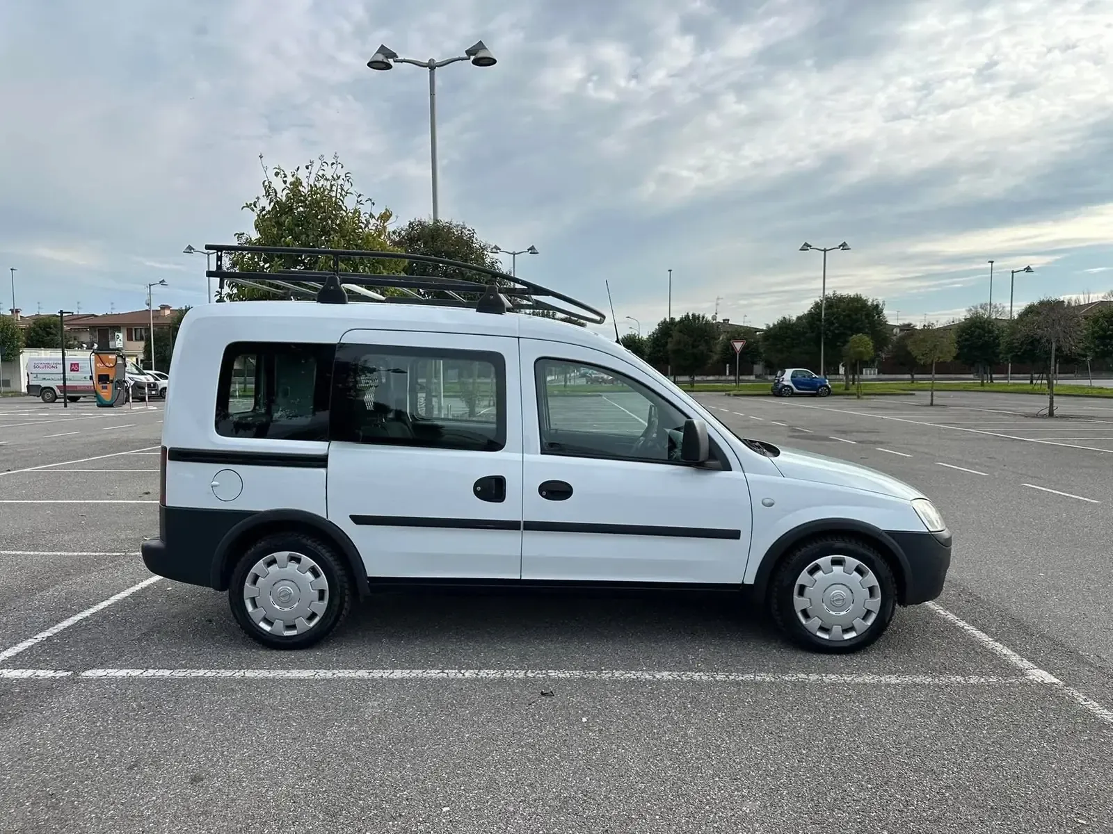 Opel Combo 1.3 CDTI Basis Combi, foto 10 di 11