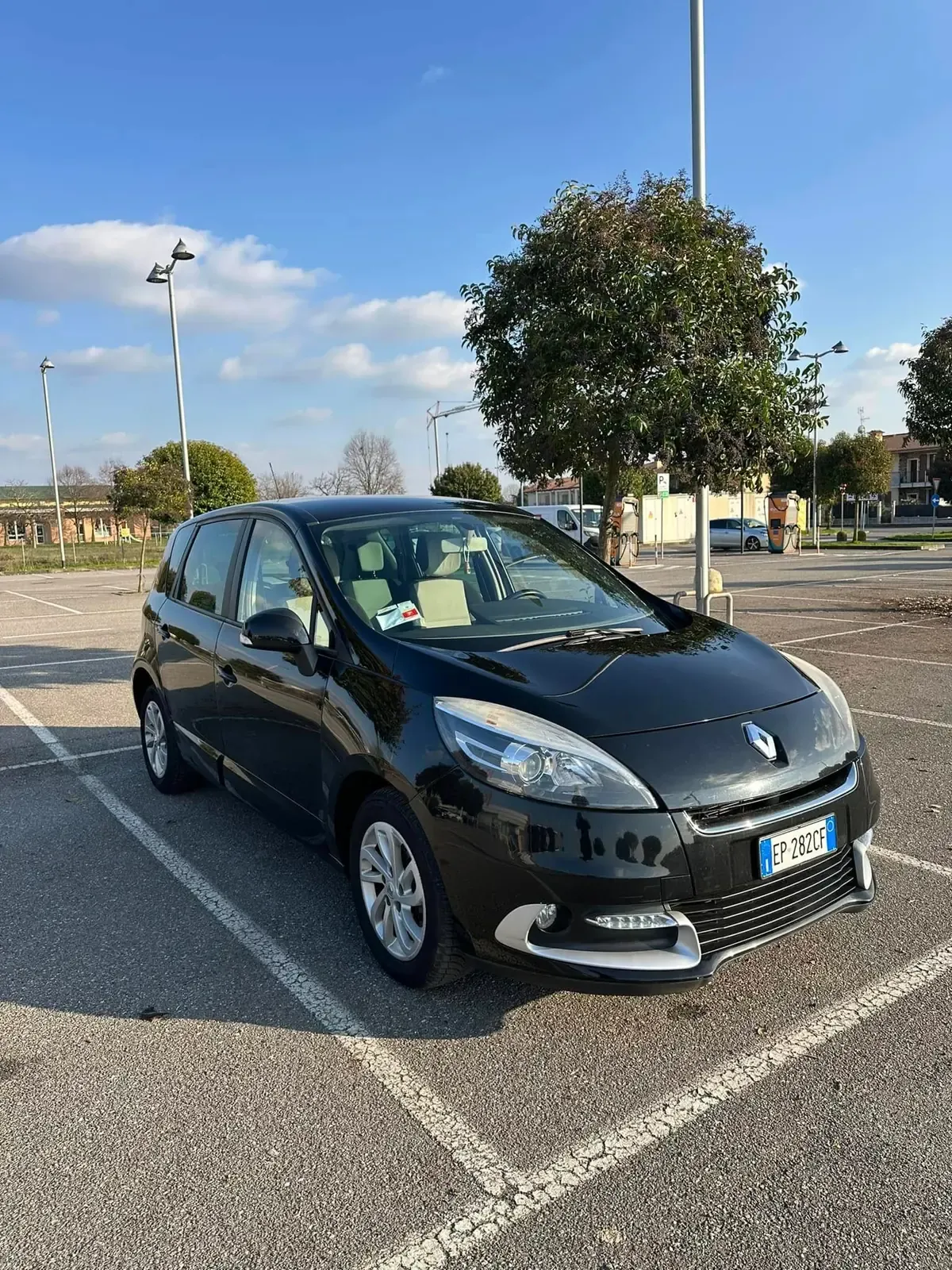 Renault Scénic 1.5 dCi XMOD Live, foto 11 di 11