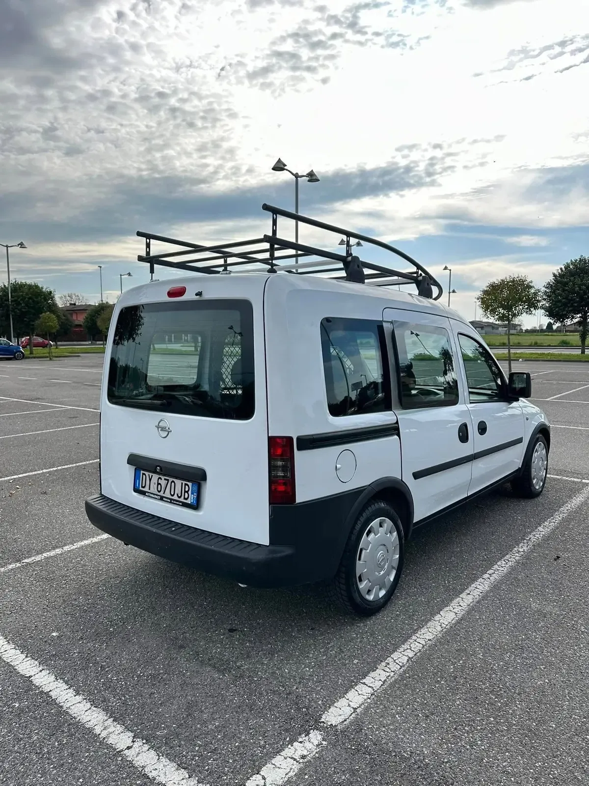 Opel Combo 1.3 CDTI Basis Combi, foto 11 di 11